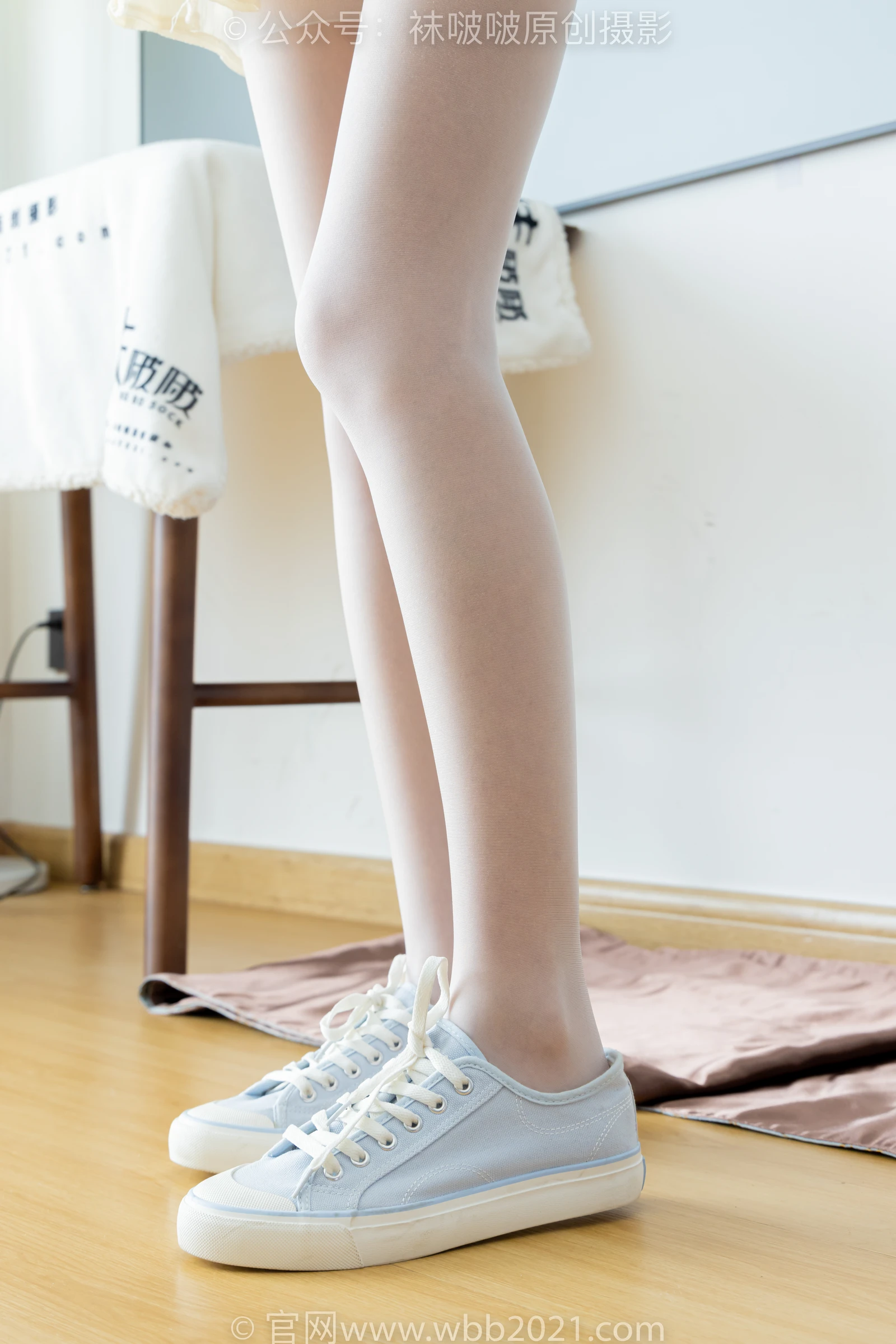 BoBoSocks袜啵啵-No.517-焦糖-帆布鞋,薄白丝-[147P1V-5.30GB]-4.webp